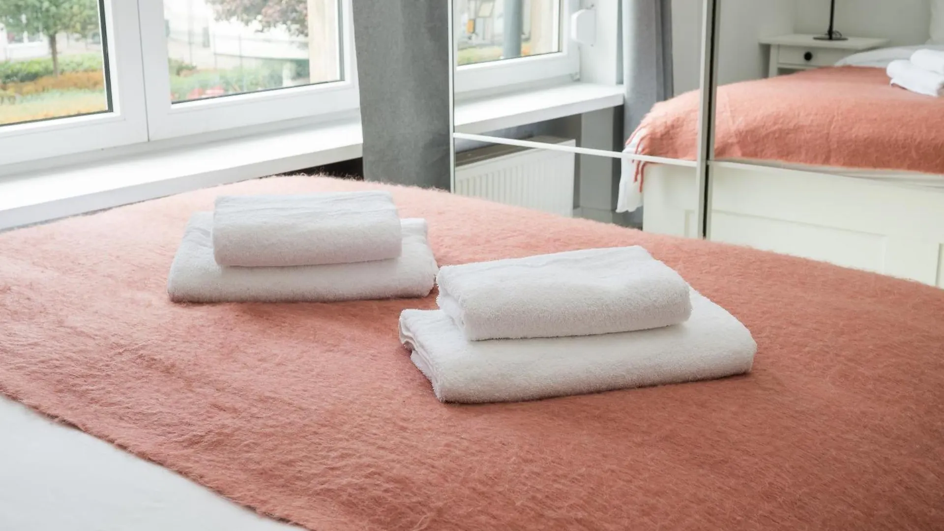 Plac Zbawiciela Deluxe Apartment Warsaw 0*,  Poland